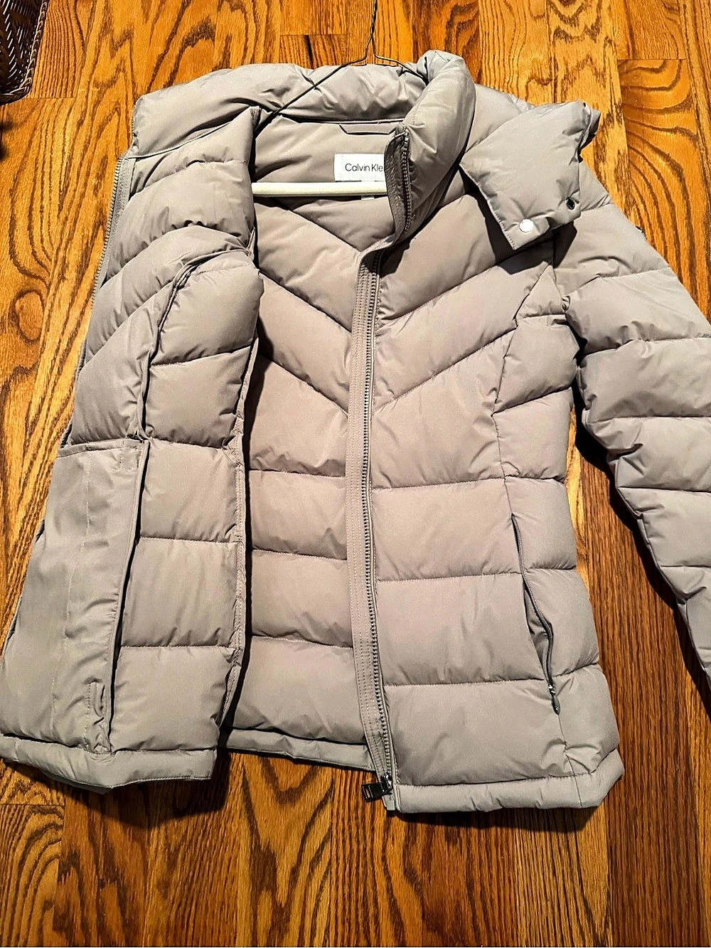 Calvin Klein Chevron Quilted Down Jacket tan Small